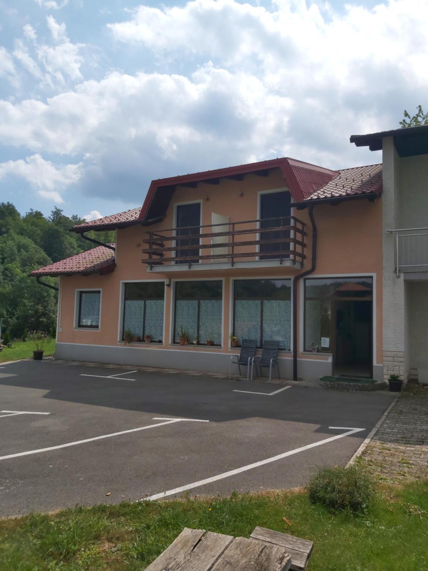 Rooms Zagon Postojna Exterior foto